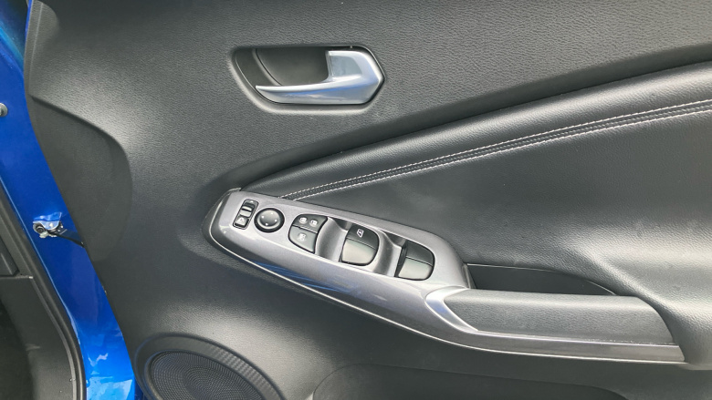 Nissan Juke 1.0 DiG-T 114 N-Connecta 5dr Petrol Hatchback